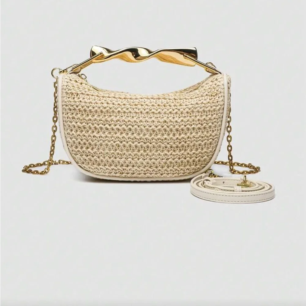 Elegant Cream Woven Handbag - Picture 4 of 10